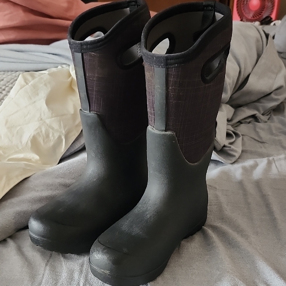 Bogs Women's Black and Gray Neo-Tech Boots